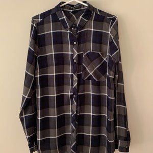 NWOT! Are you Mad for Plaid?  Plaid Button Down LS Shirt